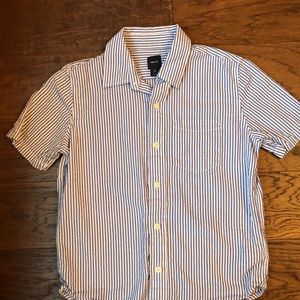 Gap Kids size 8 blue and white stripe shortsleeved